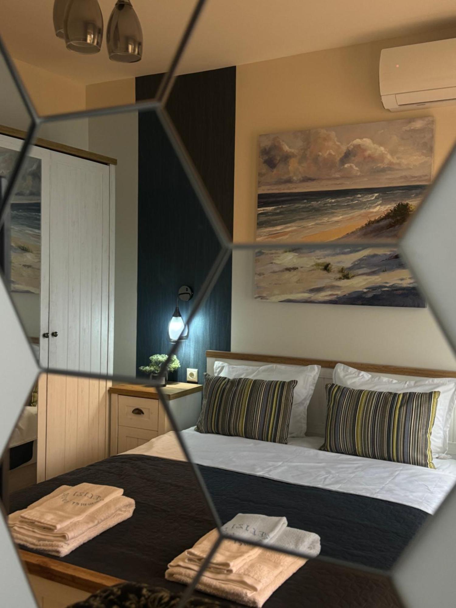 Elizi Summer House In Varna South Bay Beach Екстер'єр фото