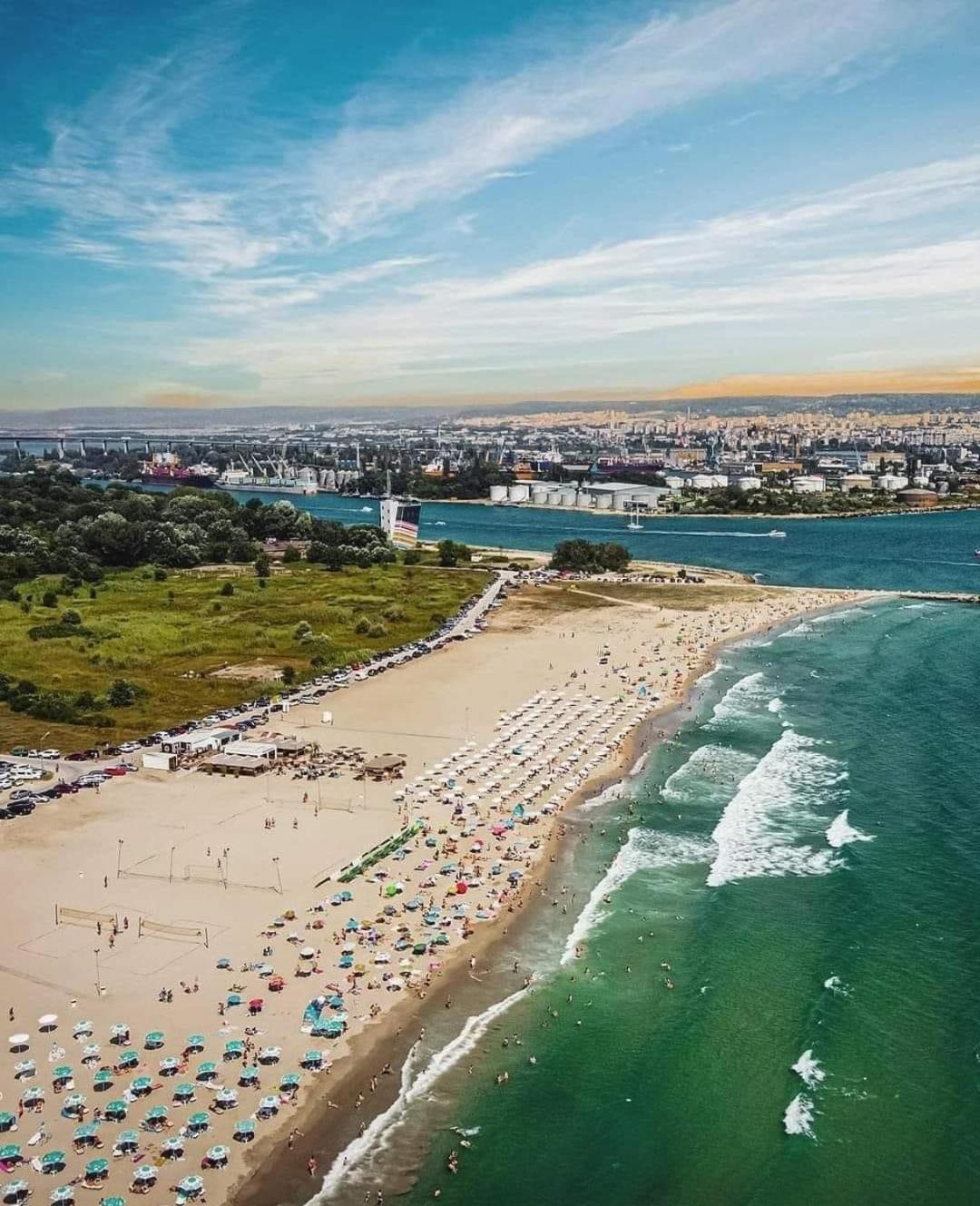 Elizi Summer House In Varna South Bay Beach Екстер'єр фото